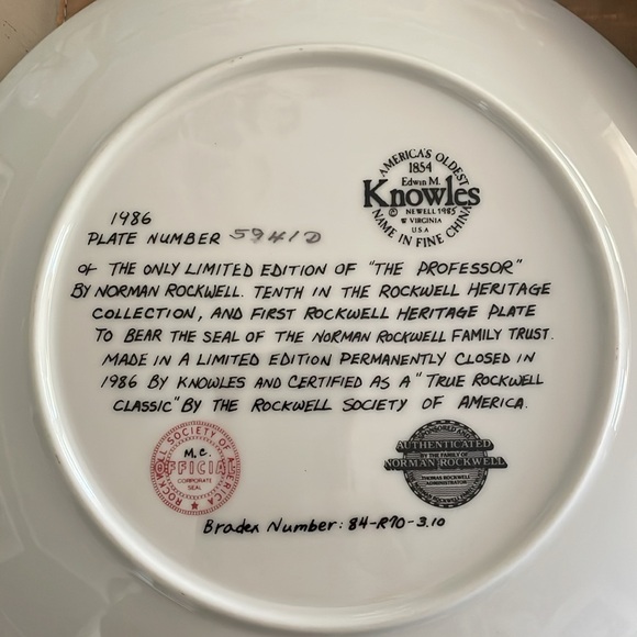 3 Vintage- gently loved Norman Rockwell collectors plates, 8.5 inches, no boxes - Picture 7 of 12